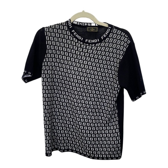 Authentic Fendi zucca shirt - Picture 2 of 11